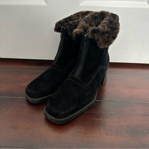 Size 9 Vintage Kamouraska Boots Zip Up Black Suede Leopard Print Winter Boots